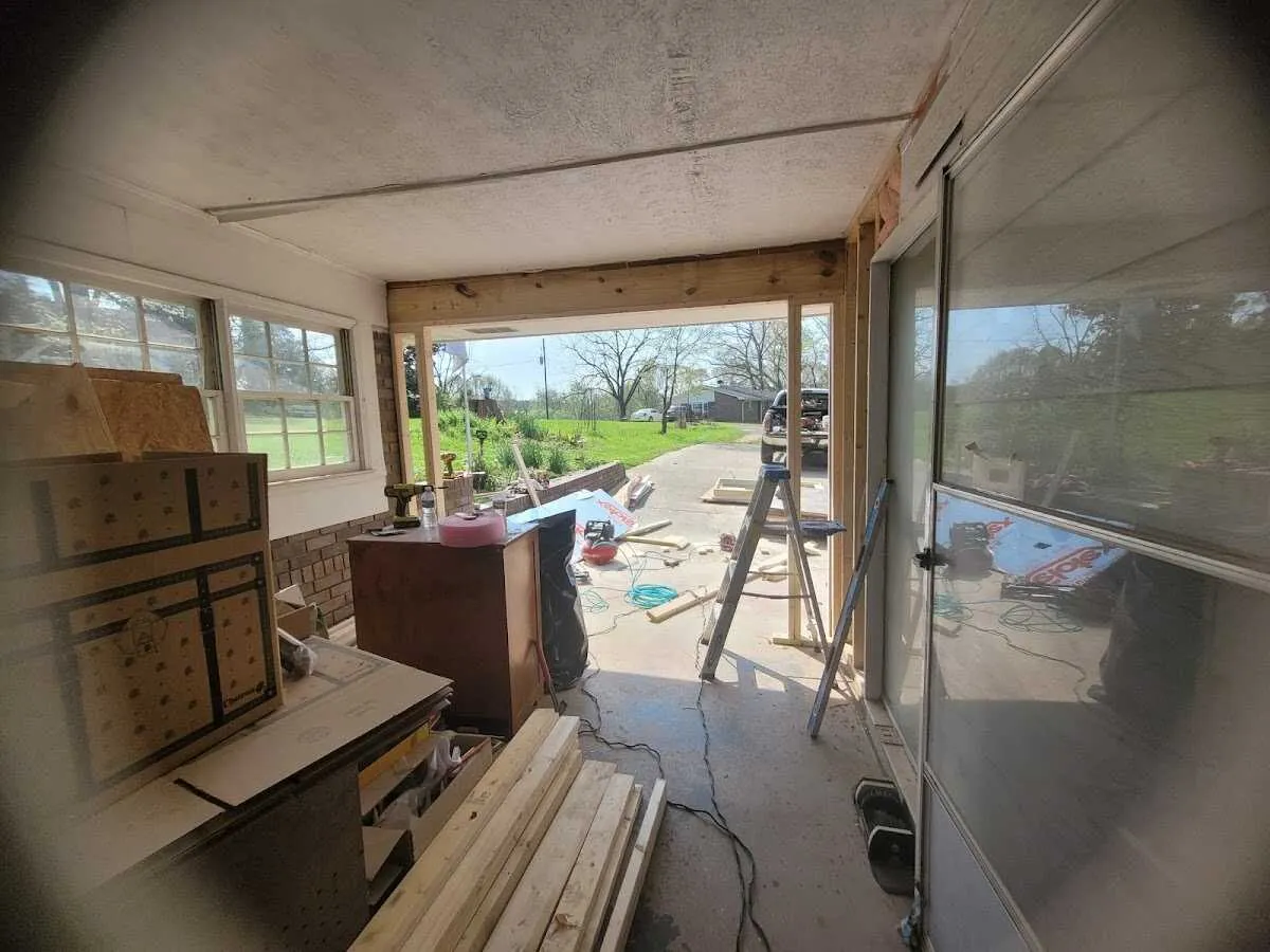 Air movers and dehumidifier for Drying & Dehumidification in Valrico